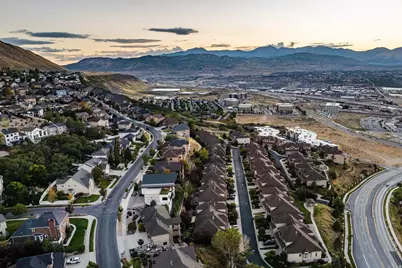 318 E Nechatel Dr, Draper, UT 84020 - Photo 41