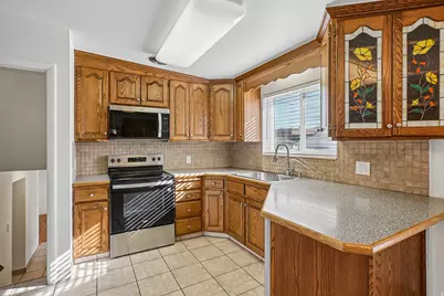 5711 S Sagewood W, Murray, UT 84107 - Photo 9