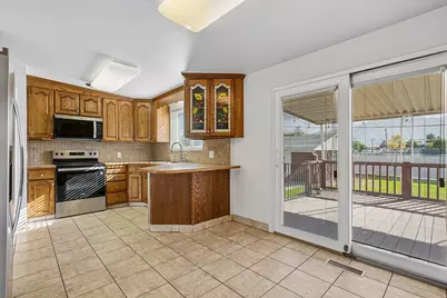 5711 S Sagewood W, Murray, UT 84107 - Photo 7