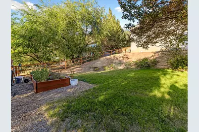 49 N 1300 E, Pleasant Grove, UT 84062 - Photo 31
