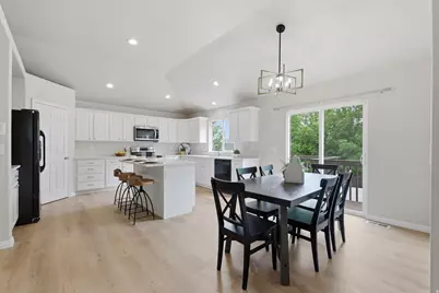 1078 N Coyote Run, Saratoga Springs, UT 84045 - Photo 9