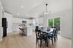 1078 N Coyote Run, Saratoga Springs, UT 84045 - Photo 9