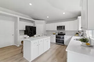 1078 N Coyote Run, Saratoga Springs, UT 84045 - Photo 13