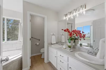 1078 N Coyote Run, Saratoga Springs, UT 84045 - Photo 17