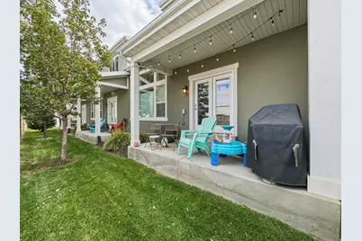 9256 S Ashbourne Dr, Sandy, UT 84094 - Photo 5