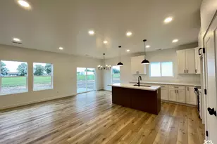 10259 N Vis Ln, Elwood, UT 84337 - Photo 9