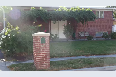 4932 S Pinehill Dr, Murray, UT 84107 - Photo 1