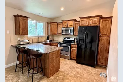 2845 W 4450 S, Roy, UT 84067 - Photo 3