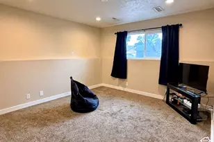 2845 W 4450 S, Roy, UT 84067 - Photo 7