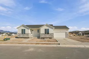 2363 E Sunflower Dr, Eagle Mountain, UT 84005 - Photo 1