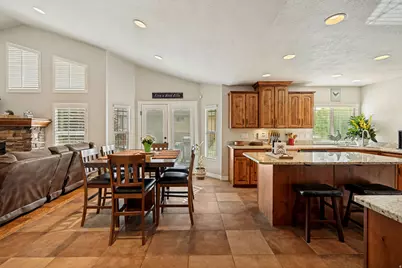 2638 S 3075 W, West Haven, UT 84401 - Photo 11