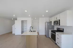 887 E Edinburgh Ave, Lehi, UT 84048 - Photo 9