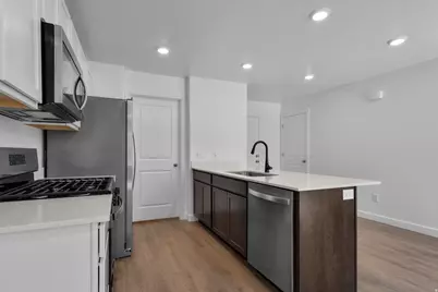 4276 N Gairloch Ln #1449, Lehi, UT 84048 - Photo 9