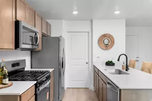 4288 N Gairloch Ln, Lehi, UT 84048 - Photo 5