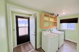 757 N 400 W, Blanding, UT 84511 - Photo 9