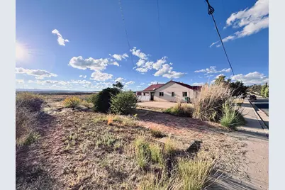 757 N 400 W, Blanding, UT 84511 - Photo 31