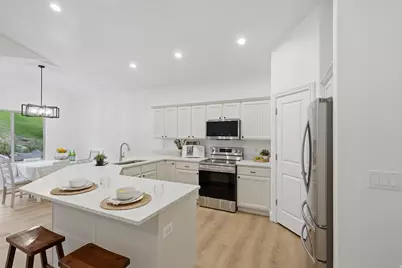 9138 N Renaissance Dr, Cedar Hills, UT 84062 - Photo 9