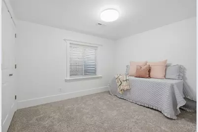 9138 N Renaissance Dr, Cedar Hills, UT 84062 - Photo 29