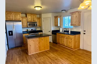 147 E 500 N, Roosevelt, UT 84066 - Photo 5