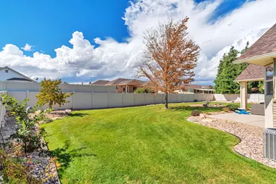 9044 S Pine Laurel Ln W, West Jordan, UT 84081 - Photo 37