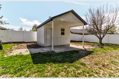 8560 S 700 E, Sandy, UT 84070 - Photo 23