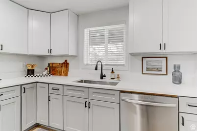 8560 S 700 E, Sandy, UT 84070 - Photo 7