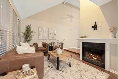 8188 S Clover Spring Ln E, Salt Lake City, UT 84121 - Photo 3