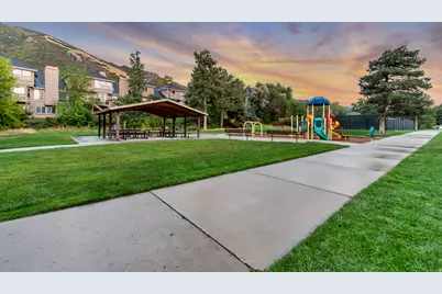 8188 S Clover Spring Ln E, Salt Lake City, UT 84121 - Photo 29
