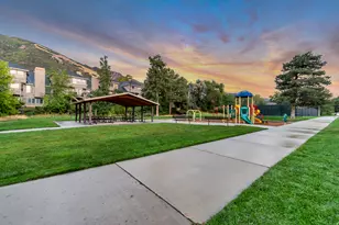 8188 S Clover Spring Ln E, Salt Lake City, UT 84121 - Photo 29
