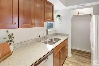 7208 S Station Creek Way #4E, Cottonwood Heights, UT 84047 - Photo 9