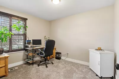 9477 S Kirkside Dr W, South Jordan, UT 84009 - Photo 17