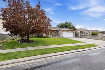 9477 S Kirkside Dr W, South Jordan, UT 84009 - Photo 3