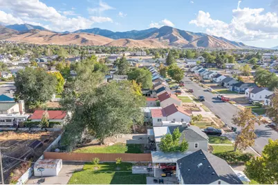 490 N Parkway Ave E, Tooele, UT 84074 - Photo 9
