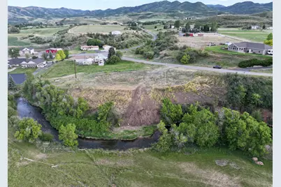 3025 N Morgan Valley Dr, Centerville, UT 84050 - Photo 3