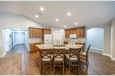 1693 N 690 W, West Bountiful, UT 84087 - Photo 11