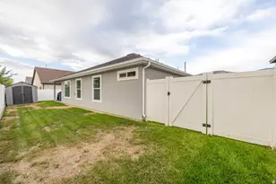 1693 N 690 W, West Bountiful, UT 84087 - Photo 21