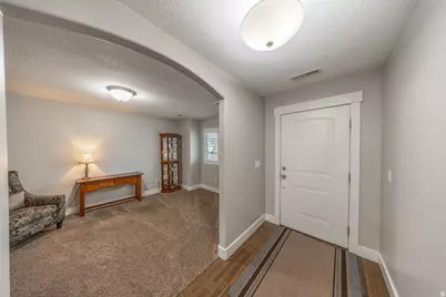 1693 N 690 W, West Bountiful, UT 84087 - Photo 5