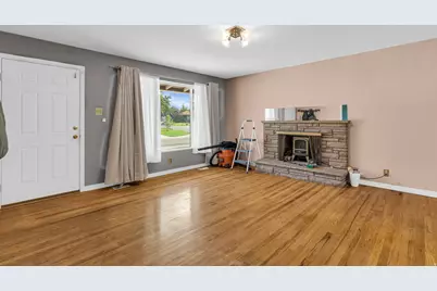 9950 S Barium Ln, Sandy, UT 84094 - Photo 3