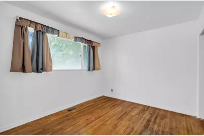 9950 S Barium Ln, Sandy, UT 84094 - Photo 17