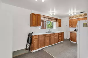 9950 S Barium Ln, Sandy, UT 84094 - Photo 7