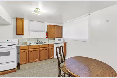 9950 S Barium Ln, Sandy, UT 84094 - Photo 23