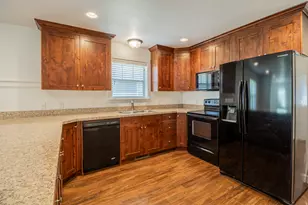 2748 S Gramercy Ave E, Ogden, UT 84403 - Photo 5