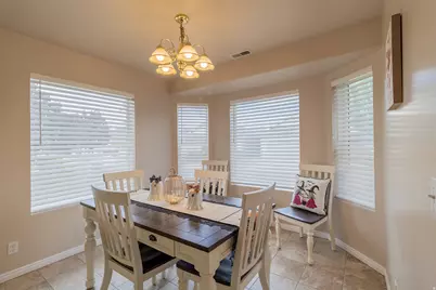 4623 S Blossom, Roy, UT 84067 - Photo 7
