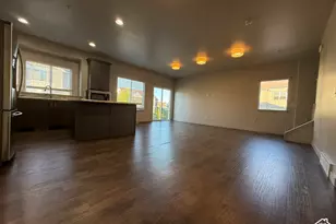 5377 W Simmons Peak Pl, Herriman, UT 84096 - Photo 9