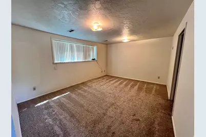 400 S Roosevelt Cir E, Roosevelt, UT 84066 - Photo 17