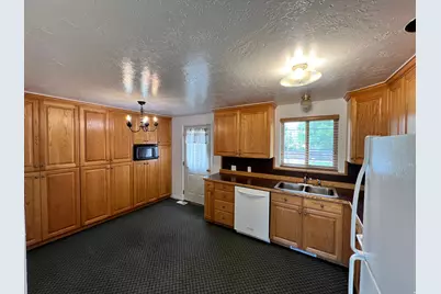 400 S Roosevelt Cir E, Roosevelt, UT 84066 - Photo 3