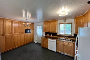 400 S Roosevelt Cir E, Roosevelt, UT 84066 - Photo 3