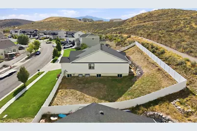 7559 N Riva Ridge Rd, Eagle Mountain, UT 84005 - Photo 21