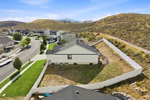 7559 N Riva Ridge Rd, Eagle Mountain, UT 84005 - Photo 21