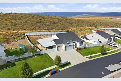 7559 N Riva Ridge Rd, Eagle Mountain, UT 84005 - Photo 25